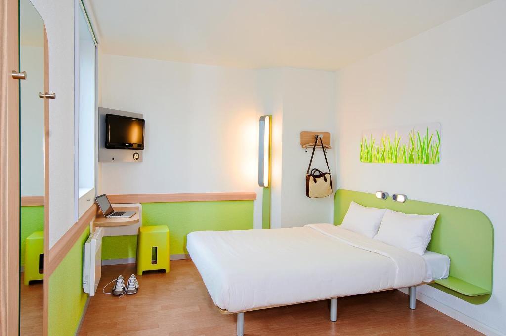 Hotel ibis budget Saint-Quentin Centre Gare Chambre photo